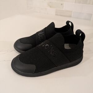 Hey Folks Black Running Shoes For Children